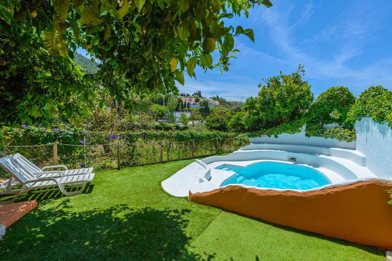 Holiday Home El Pilarillo Piscina Compartida Alcaucín Exterior foto